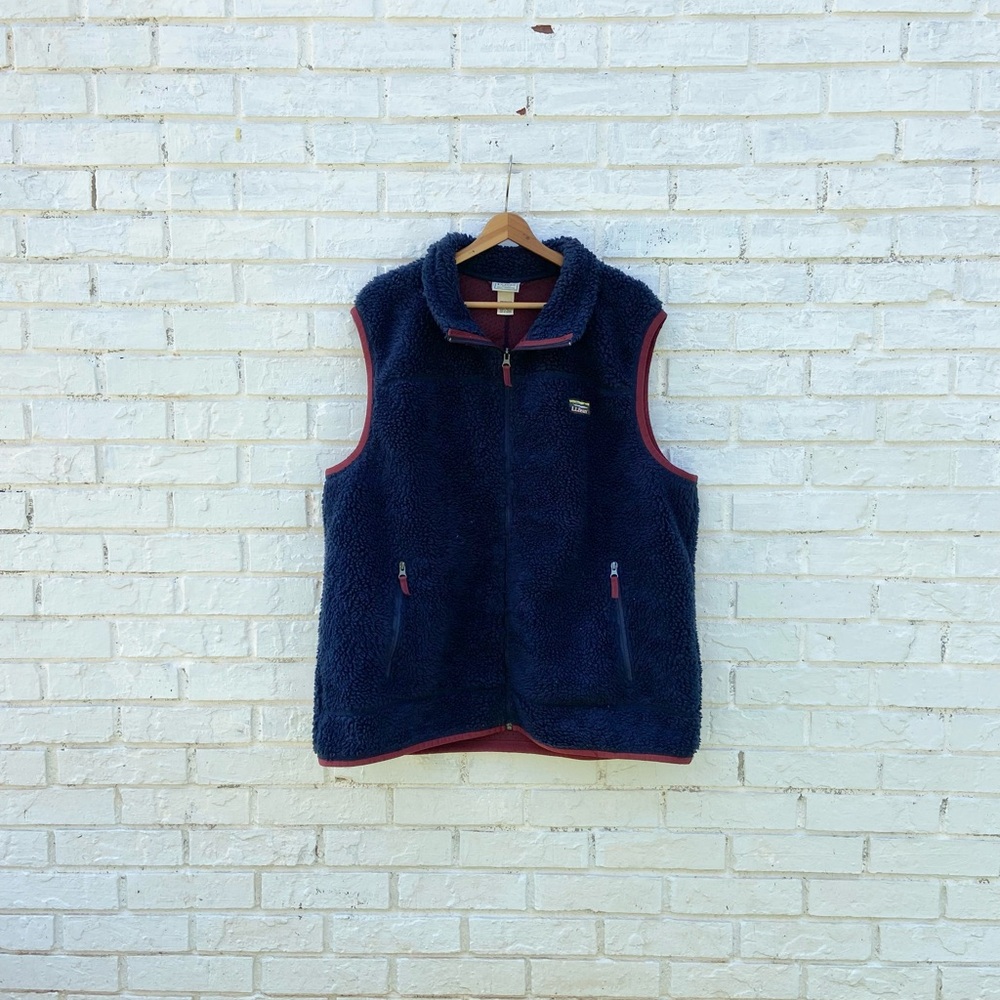 L.L. Bean Men's Blue Fleece Vest - Picture 2 of 4